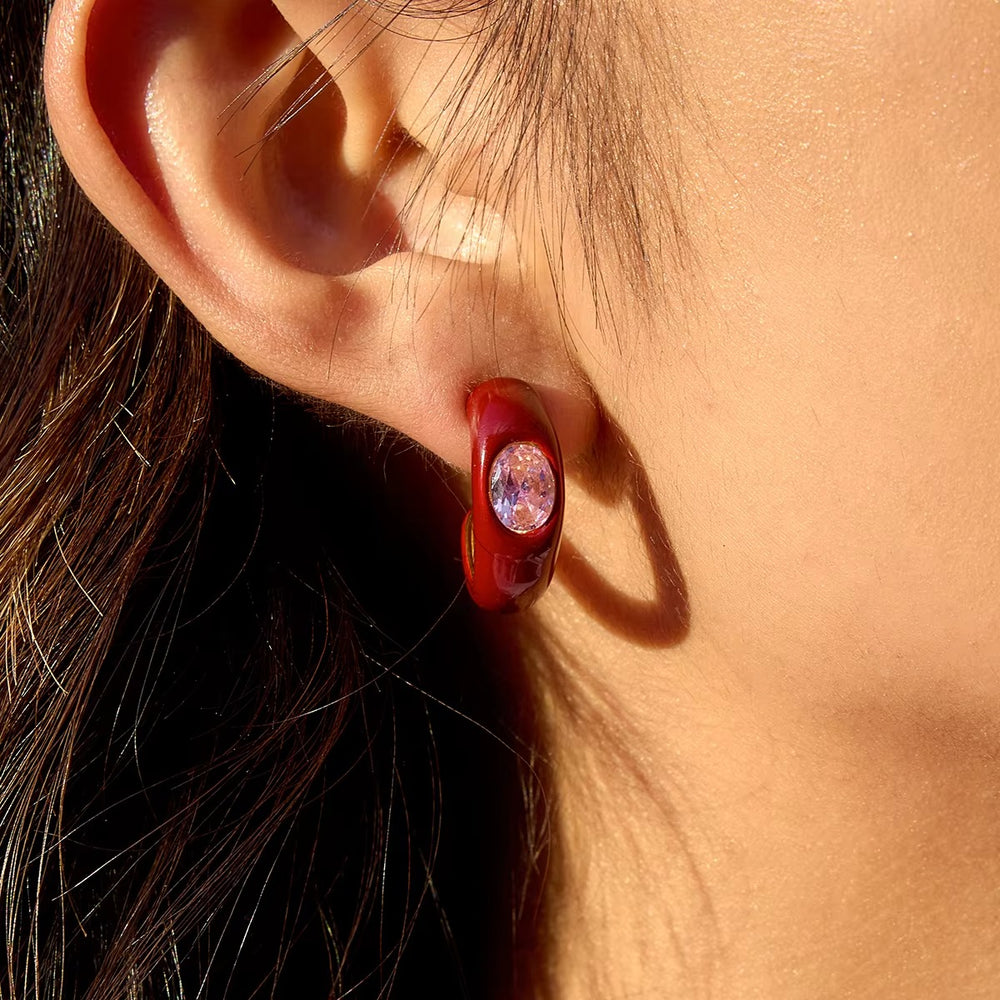 Rouge Lumière Earrings – gold earrings with enamel detail