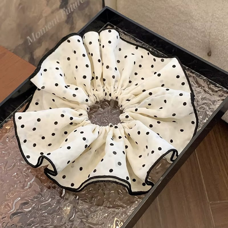 Paris Polka Scrunchie – scrunchie