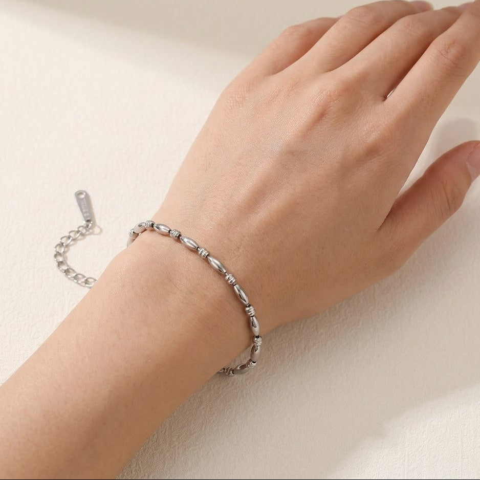 Dainty Bead Bracelet – adjustable bracelet